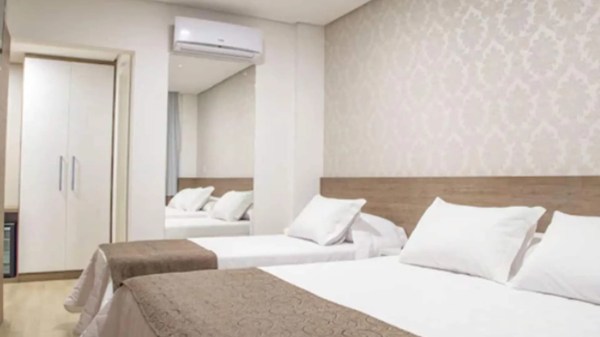 Holiday & Business Hotel - Em Frente Ao Centro De Eventos E Arena Conda Chapeco 4*,  Brazil