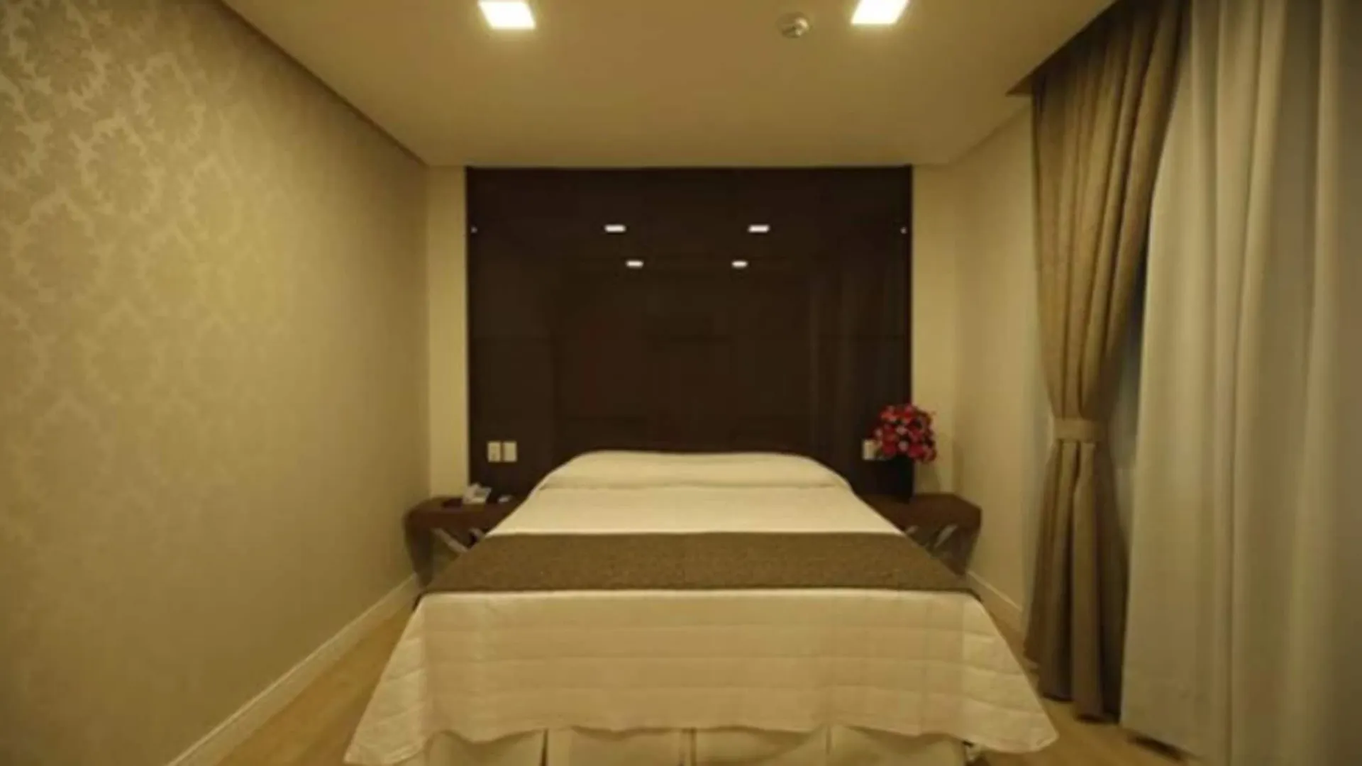 Holiday & Business Hotel - Em Frente Ao Centro De Eventos E Arena Conda Chapeco Brazil