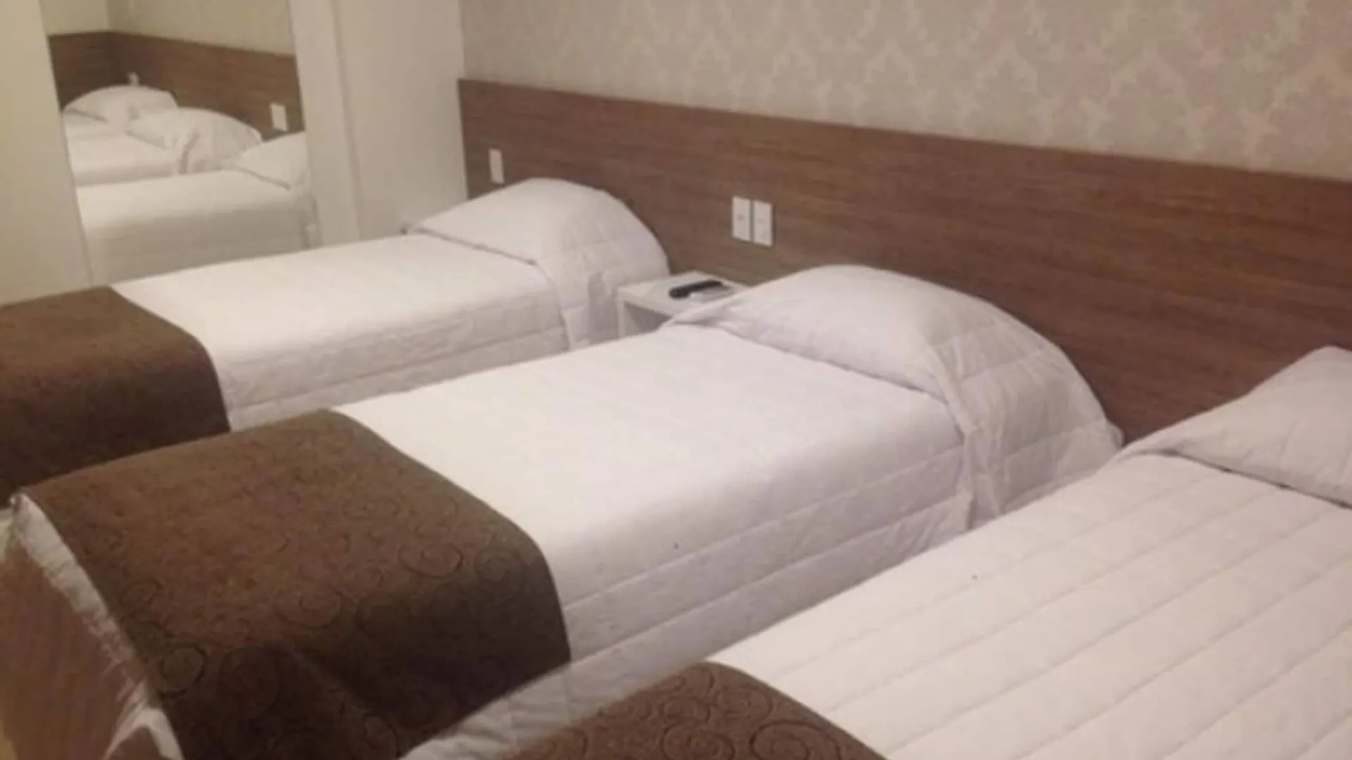 Holiday & Business Hotel - Em Frente Ao Centro De Eventos E Arena Conda Chapeco Brazil