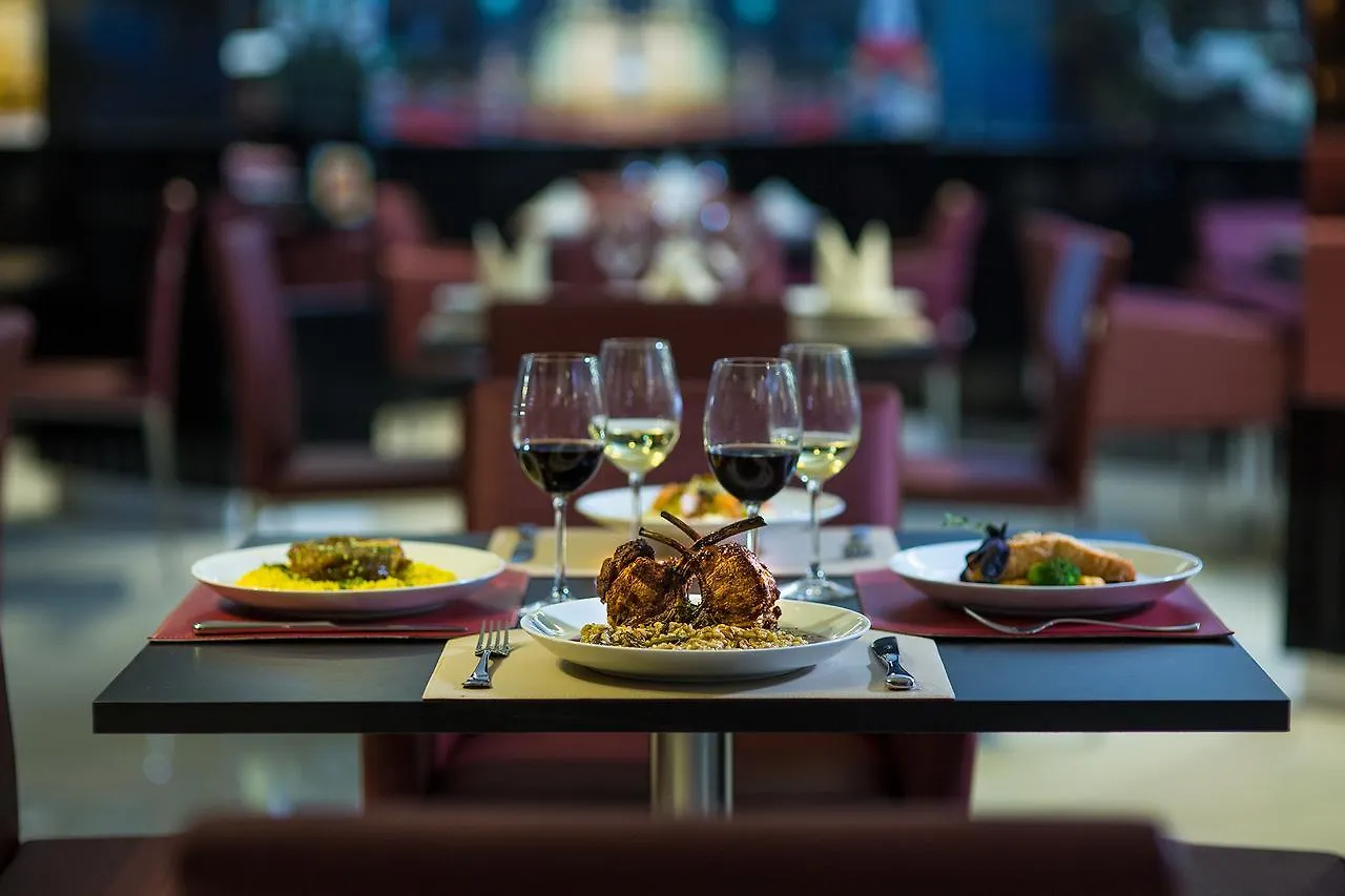 Holiday & Business Hotel - Em Frente Ao Centro De Eventos E Arena Conda Chapeco 4*,  Brazil