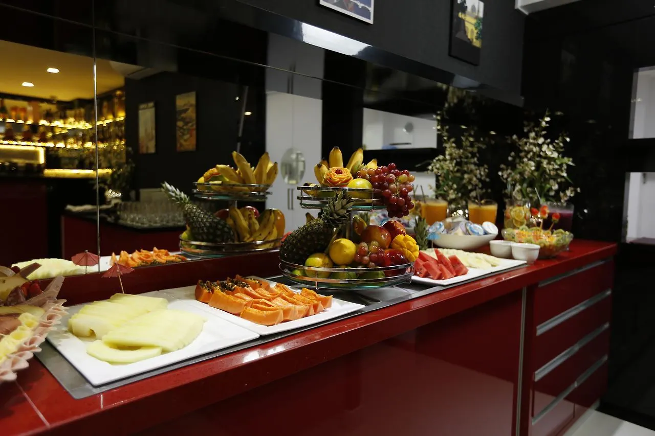 Holiday & Business Hotel - Em Frente Ao Centro De Eventos E Arena Conda Chapeco