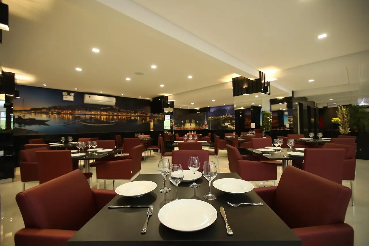 Holiday & Business Hotel - Em Frente Ao Centro De Eventos E Arena Conda Chapeco 4*,